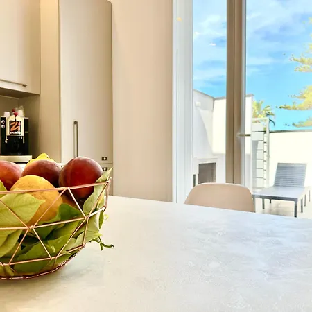 Palmeri Apartment *